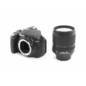 Nikon D5300 + 18-105VR + karta 16GB + brašna