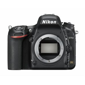 Nikon D750 + objektiv 24-85mm